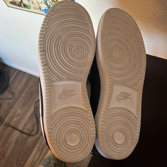 Nike Court Vision Shoes - Picture 3 of 3